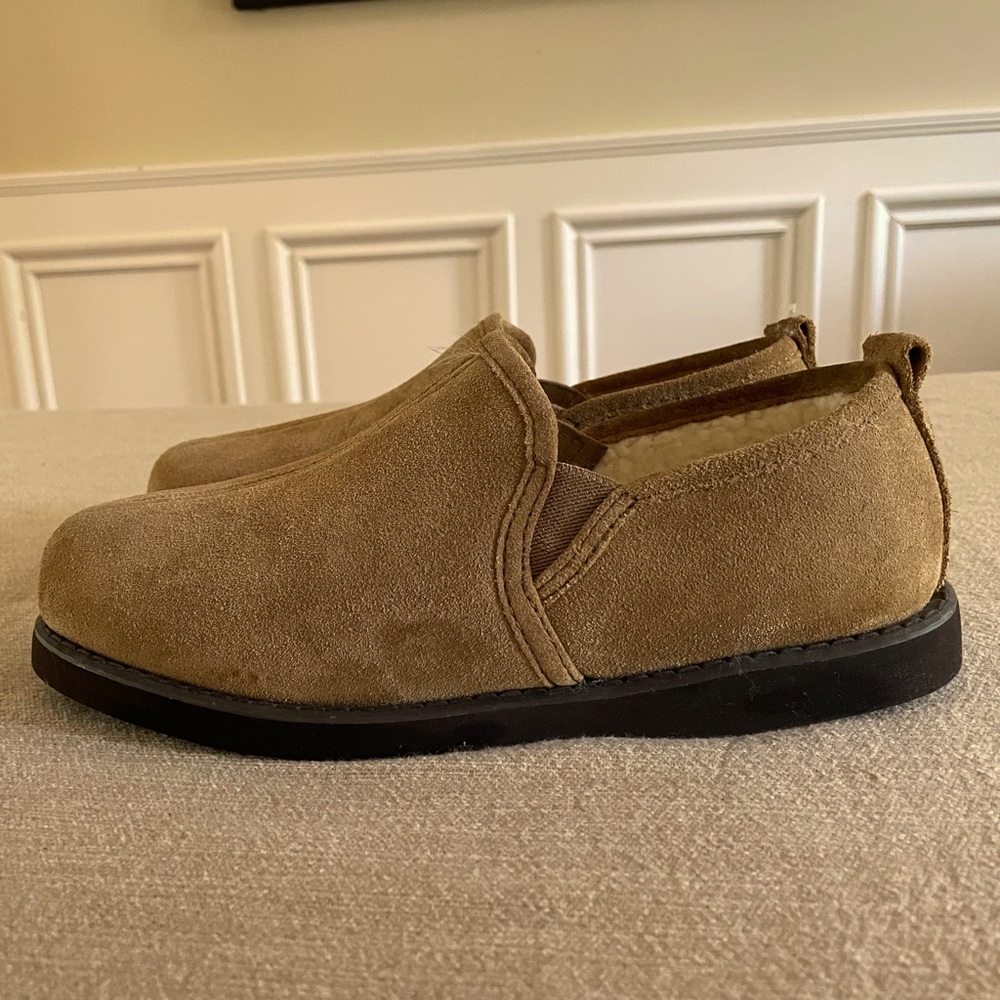 Hush puppies house shoes